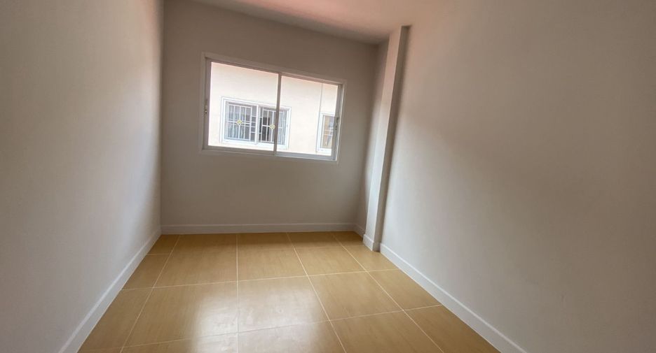 For sale studio townhouse in Bang Khen, Bangkok