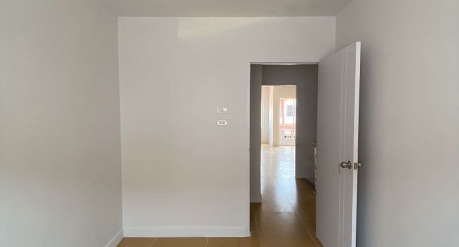For sale studio townhouse in Bang Khen, Bangkok