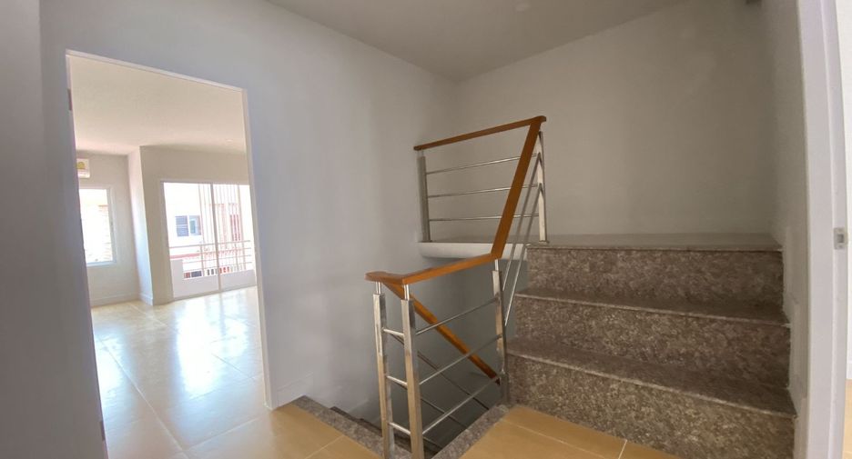For sale studio townhouse in Bang Khen, Bangkok