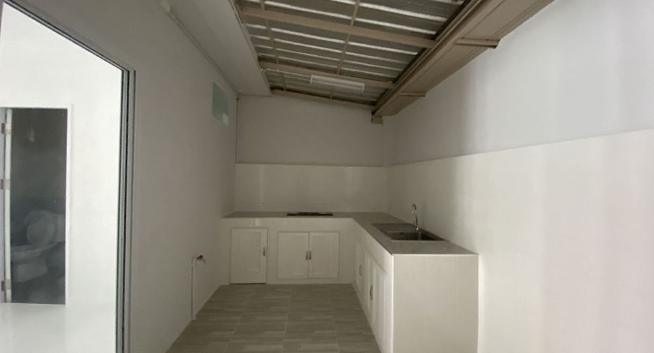 For sale studio townhouse in Bang Khen, Bangkok
