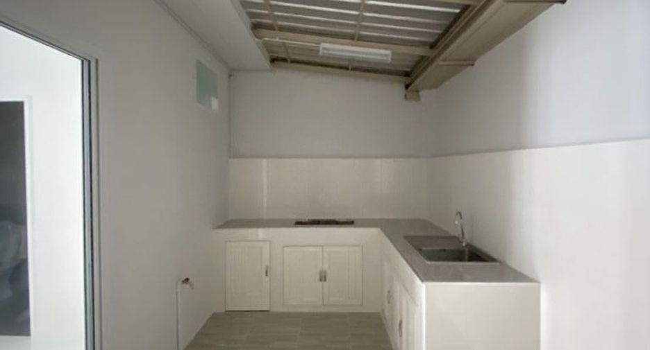 For sale studio townhouse in Bang Khen, Bangkok