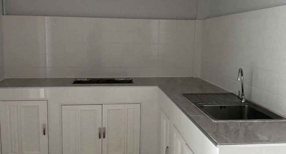 For sale studio townhouse in Bang Khen, Bangkok