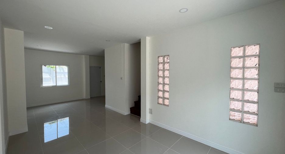 Casa adosada en venta de estudio en Nong Khaem, Bangkok