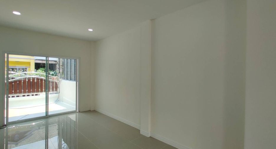 Casa adosada en venta de estudio en Nong Khaem, Bangkok