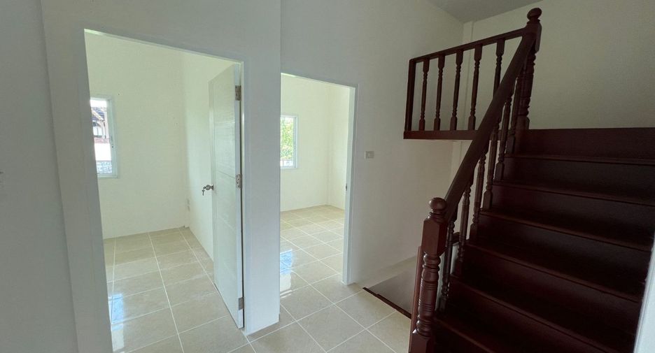 Casa adosada en venta de estudio en Nong Khaem, Bangkok
