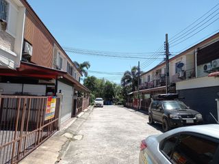 出售 公寓 联排别墅 在 Bang Khen, 曼谷