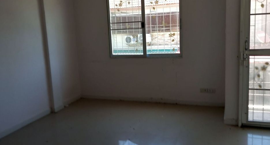À vendre studio maison de ville à Bang Khen, Bangkok