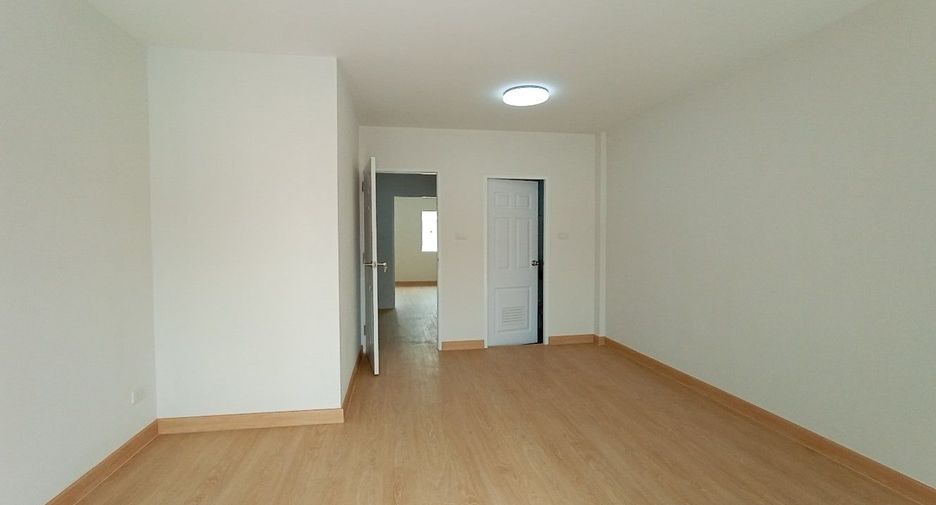 For sale studio townhouse in Sai Mai, Bangkok