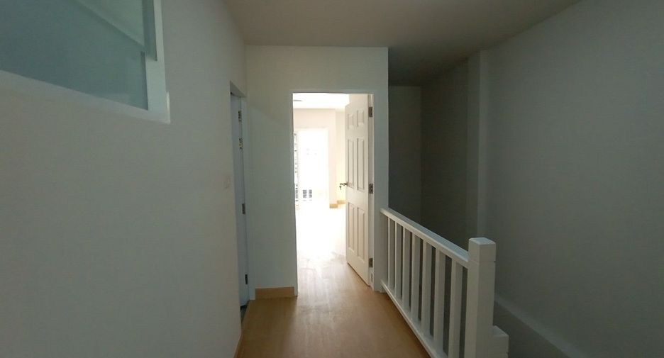 For sale studio townhouse in Sai Mai, Bangkok