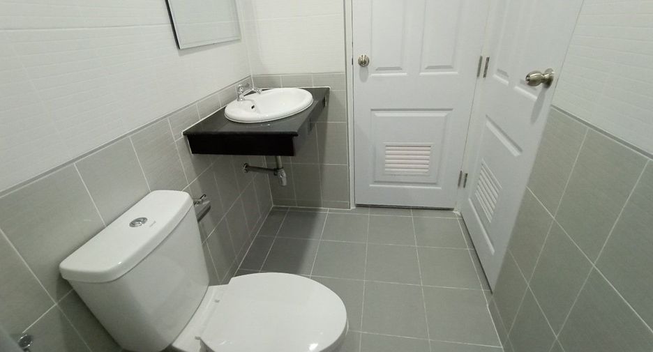 For sale studio townhouse in Sai Mai, Bangkok