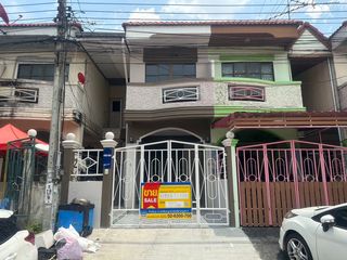 For sale studio townhouse in Lat Krabang, Bangkok