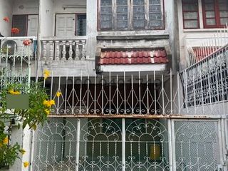 For Rent 2 Bedroom Townhouse In Bangkok Noi, Bangkok