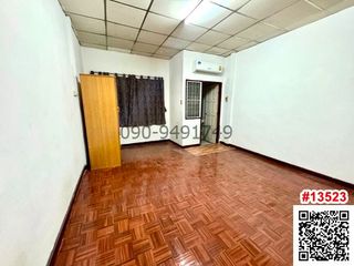 出租 2 卧室 联排别墅 在 Bangkok Noi, 曼谷