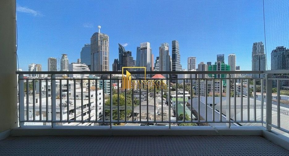 For rent 3 Beds condo in Khlong Toei, Bangkok