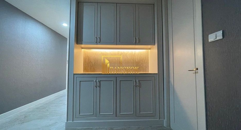 For rent 3 Beds condo in Khlong Toei, Bangkok