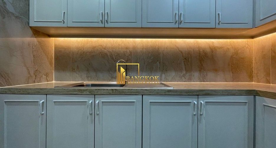 For rent 3 Beds condo in Khlong Toei, Bangkok