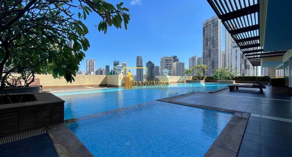 For rent 3 Beds condo in Khlong Toei, Bangkok