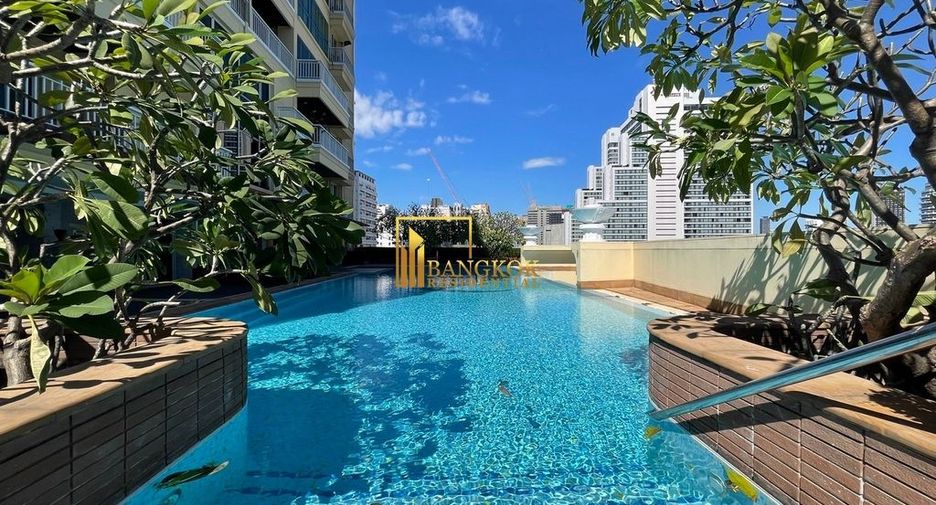 For rent 3 Beds condo in Khlong Toei, Bangkok