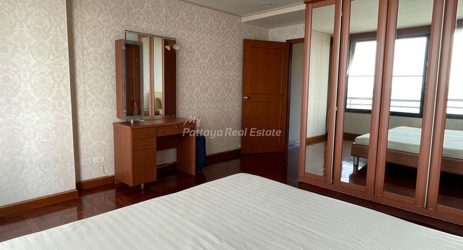 For rent 3 bedrooms condo in Bang Lamung, Chonburi