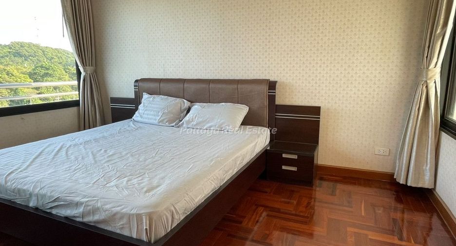 For rent 3 bedrooms condo in Bang Lamung, Chonburi
