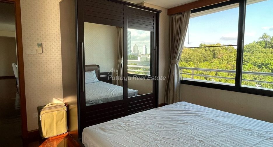 For rent 3 bedrooms condo in Bang Lamung, Chonburi