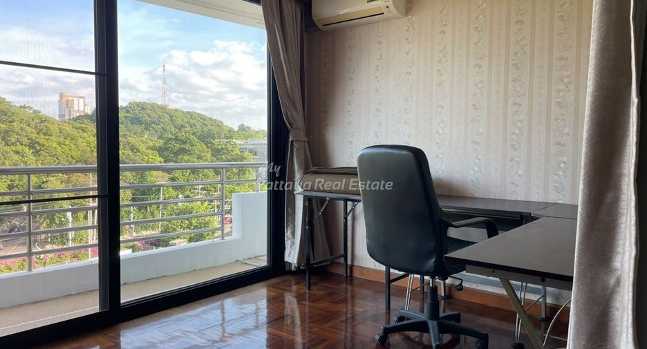For rent 3 bedrooms condo in Bang Lamung, Chonburi
