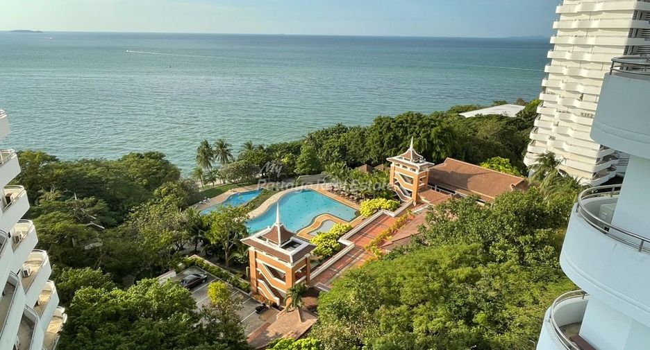 For rent 3 bedrooms condo in Bang Lamung, Chonburi