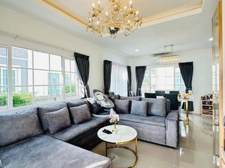 For rent 4 bed condo in Mueang Samut Prakan, Samut Prakan
