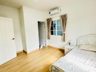 For rent 4 bed condo in Mueang Samut Prakan, Samut Prakan