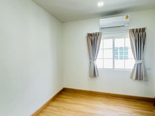 For rent 4 bed condo in Mueang Samut Prakan, Samut Prakan