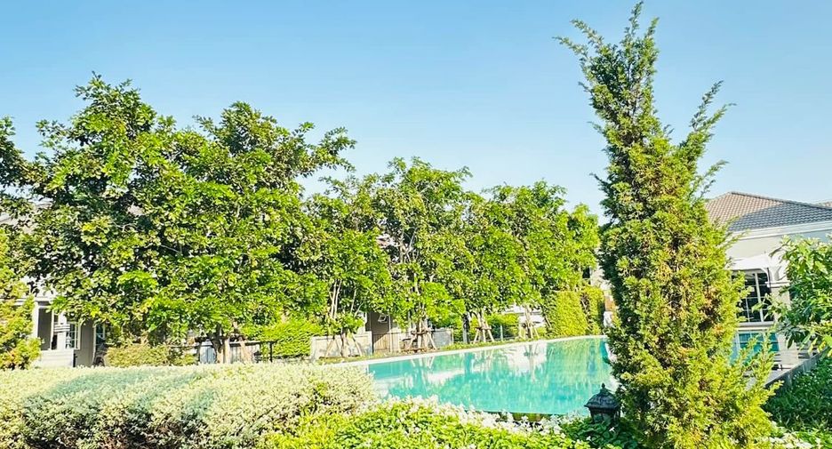 For rent 4 bed condo in Mueang Samut Prakan, Samut Prakan