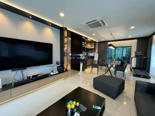For rent 4 Beds house in Bang Kapi, Bangkok
