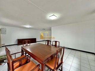 Haus zur Miete mit 3 Zimmer in Watthana, Bangkok