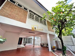 Haus zur Miete mit 3 Zimmer in Watthana, Bangkok