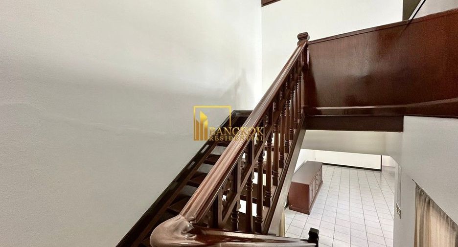 Haus zur Miete mit 3 Zimmer in Watthana, Bangkok