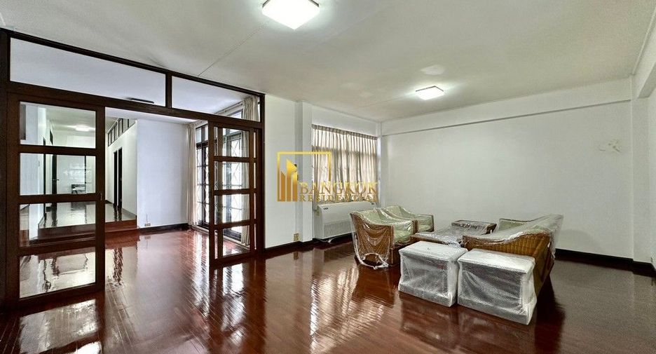 Haus zur Miete mit 3 Zimmer in Watthana, Bangkok