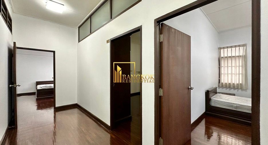 Haus zur Miete mit 3 Zimmer in Watthana, Bangkok