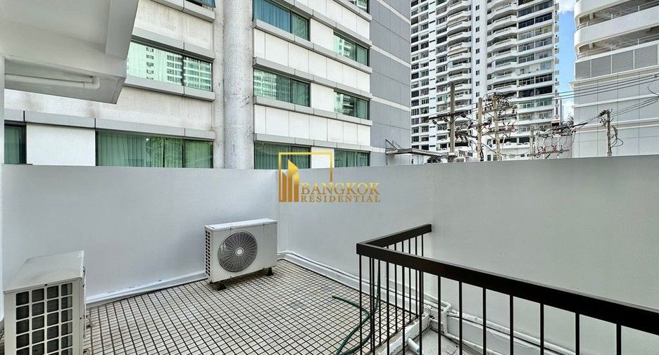 Haus zur Miete mit 3 Zimmer in Watthana, Bangkok