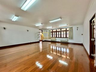 For rent 3 bedrooms house in Watthana, Bangkok