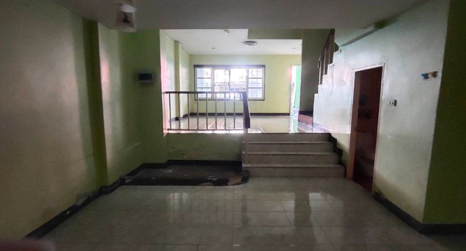 For sale studio townhouse in Bang Khae, Bangkok