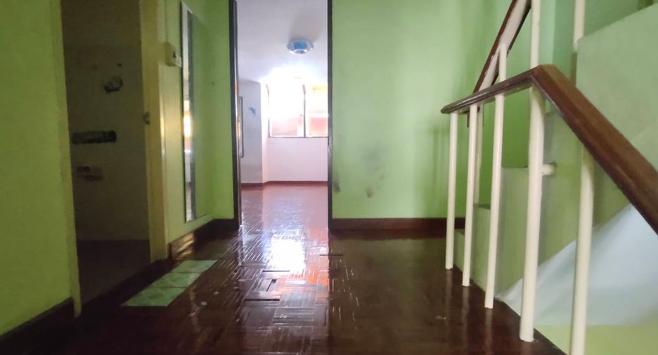 For sale studio townhouse in Bang Khae, Bangkok