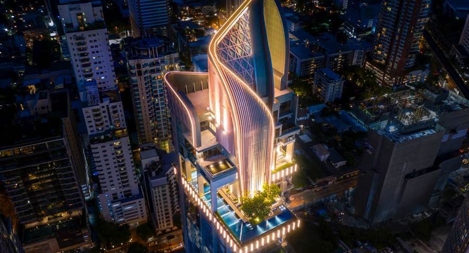 Condo en alquiler y en venta de 2 habitaciones en Khlong Toei, Bangkok