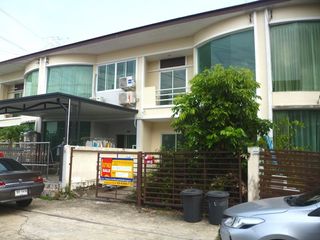 For sale スタジオ townhouse in Lat Krabang, Bangkok