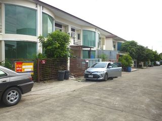 For sale スタジオ townhouse in Lat Krabang, Bangkok