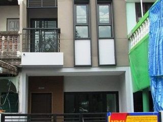 Продажа студия таунхаус в Сапхан Сунг, Бангкок