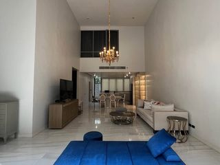 For rent 4 Beds house in Watthana, Bangkok