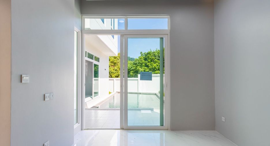 For sale 4 bedrooms villa in Kathu, Phuket
