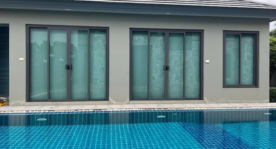 For sale 5 bedrooms house in Taling Chan, Bangkok