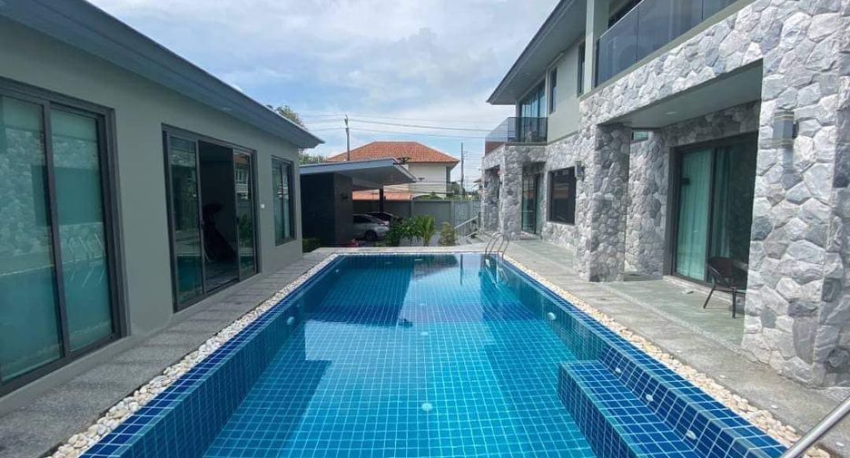 For sale 5 bedrooms house in Taling Chan, Bangkok