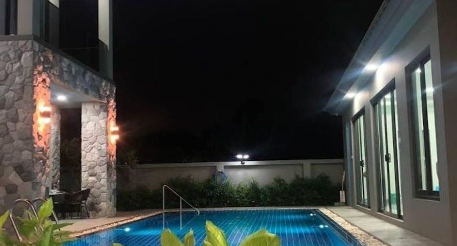 For sale 5 bedrooms house in Taling Chan, Bangkok